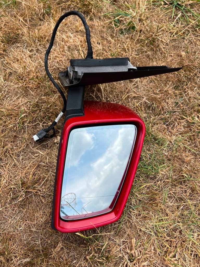 Mercedes-Benz GLA X156 Right Driver Side Electric Wing Mirror – Red – 2017