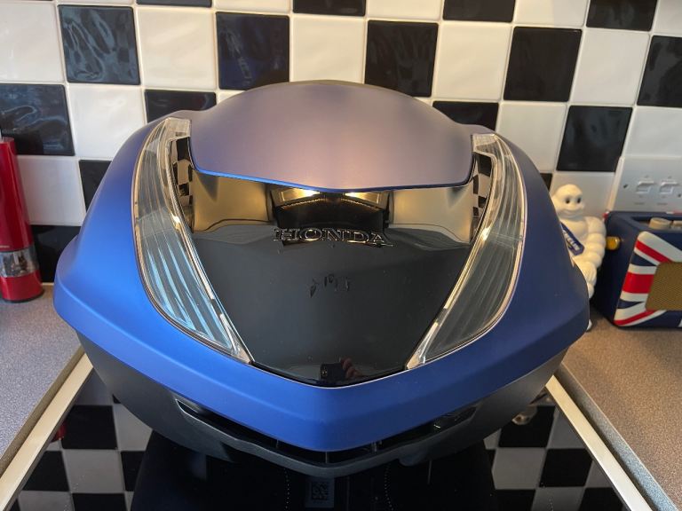 Honda genuine top box new in box blue 2 keys 