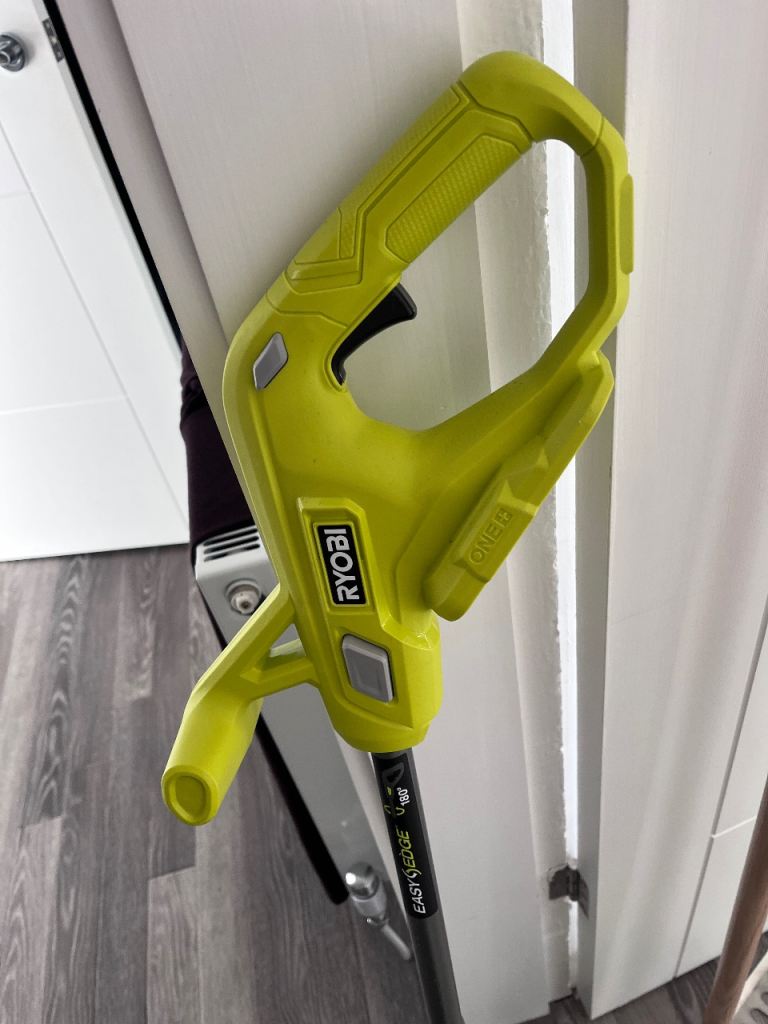 Cordless Ryobi Strimmer & Rake