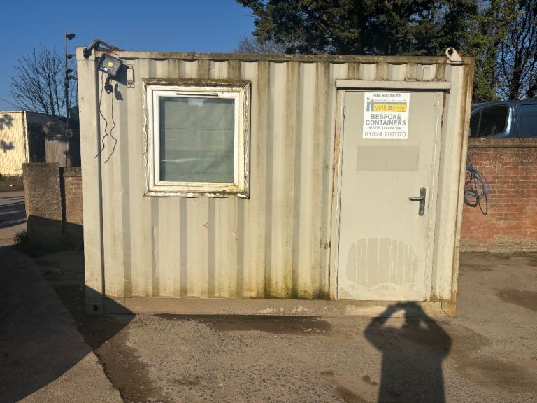 Container office 12 foot x 8 foot  £1000