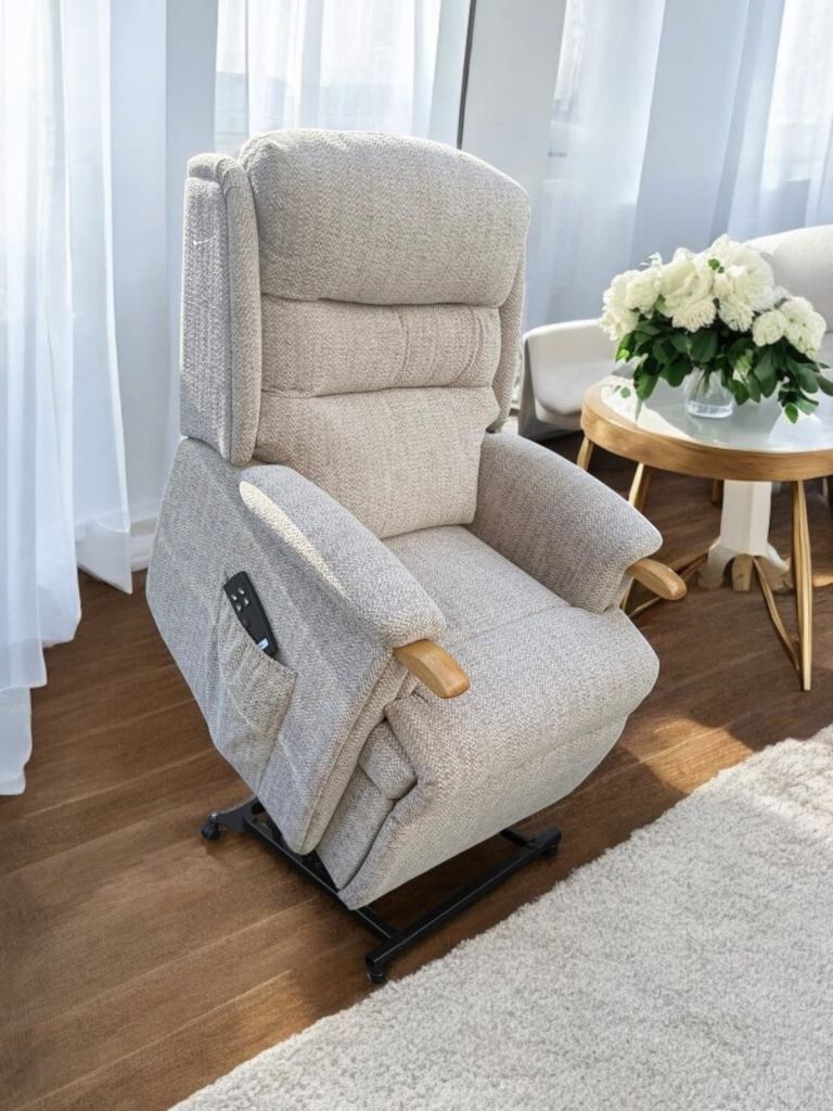 HSL RIPLEY GRANDE RISER RECLINER CHAIR, DUAL MOTOR, IMMEDIATE DELIVERY 