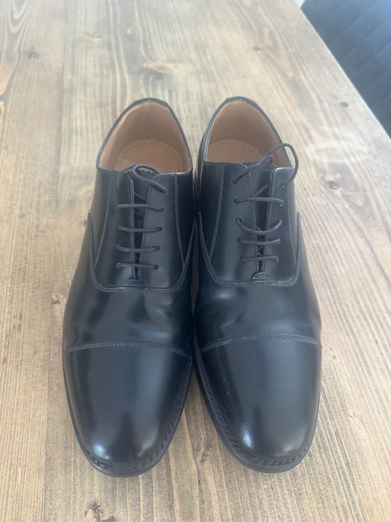 Loake Black Leather Formal Shoes – Good Condition