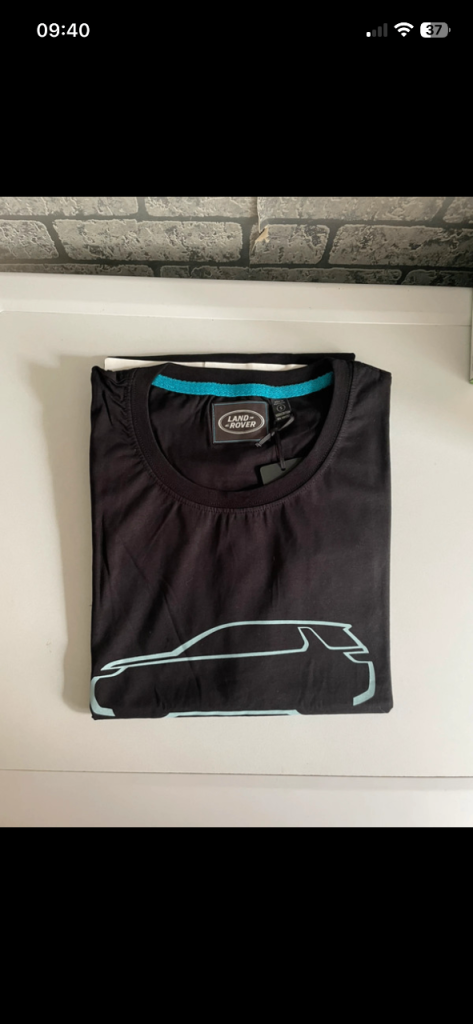 Land Rover men's 550 discovery sport short sleeve t-shirt black in size small