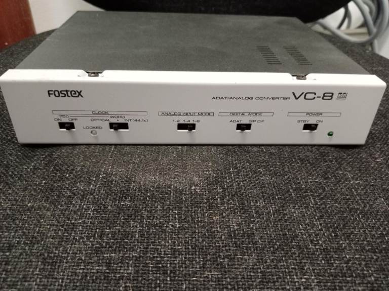 Fostex VC-8 8 in/Out ADAT Analog/Digital Converter With Power Supply & Cables