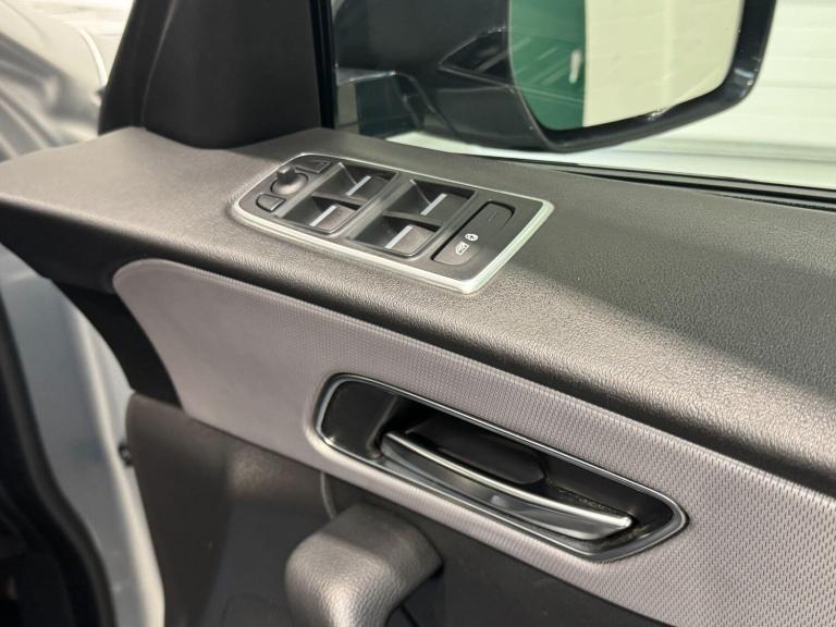 2019 Jaguar F-Pace 2.0 D180 R-Sport SUV 5dr Diesel Auto AWD Euro 6 (s/s) (180 ps) ESTATE Diesel A...