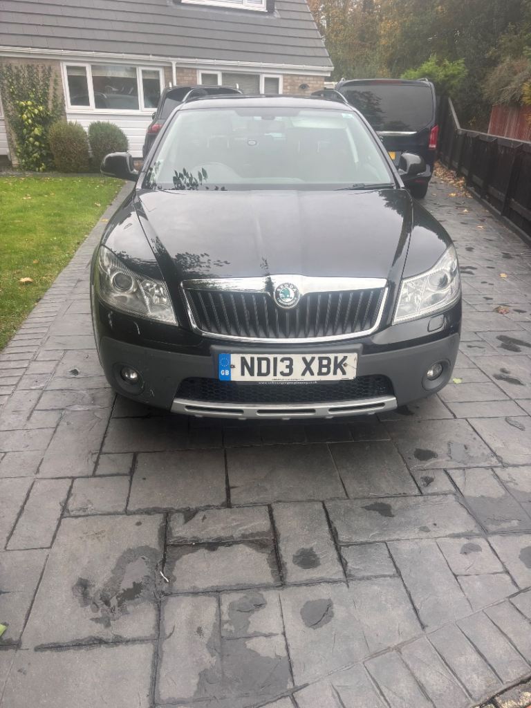 Skoda, OCTAVIA, Estate, 2013, Semi-Auto, 4x41968 (cc), 5 doors