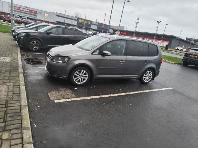 Volkswagen, TOURAN, MPV, 2012, Manual, 1598 (cc), 5 doors