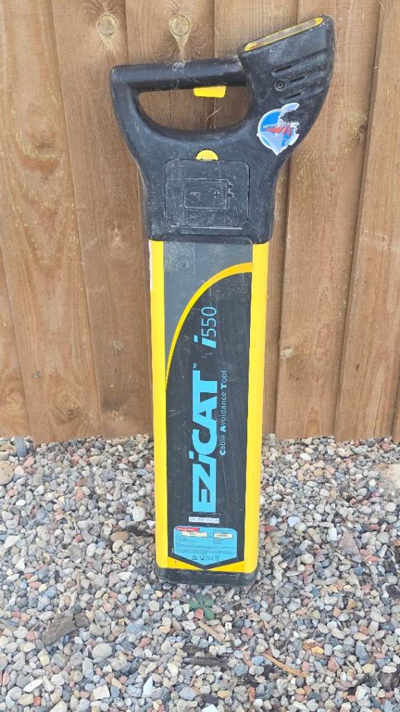 EZiCAT i550 Cable Locator – Good Condition