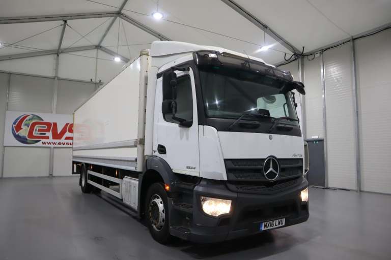 2016 (16 PLATE) Mercedes Benz ANTOS 1824 4x2 Euro 6 Boxes