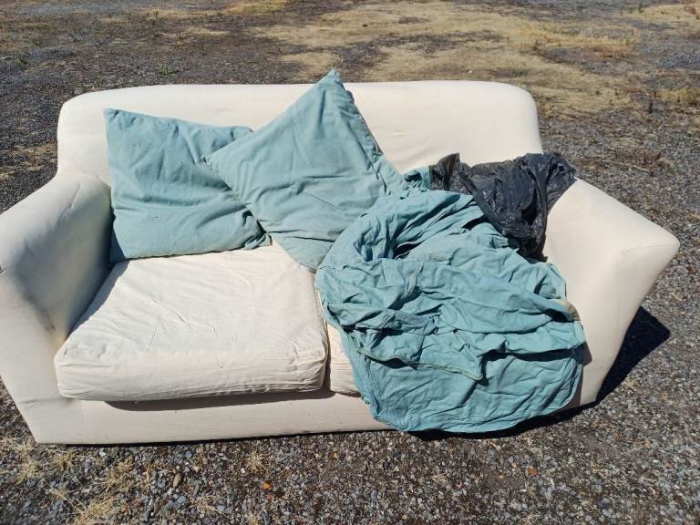 Sofa free
