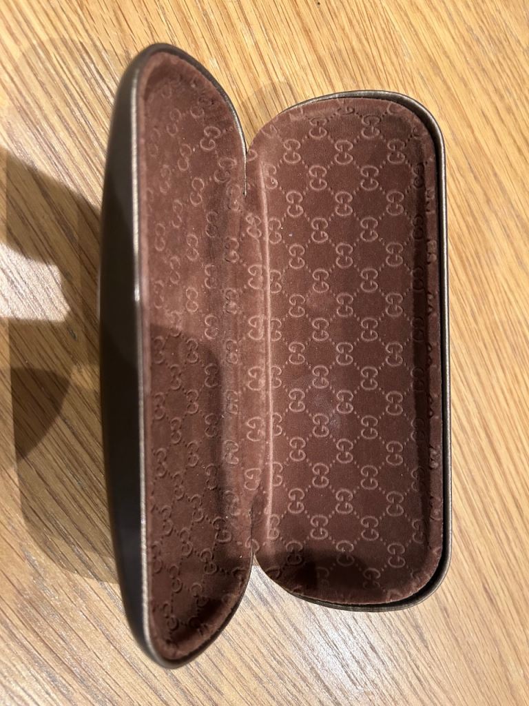 Gucci glasses case and cleaning cloth
