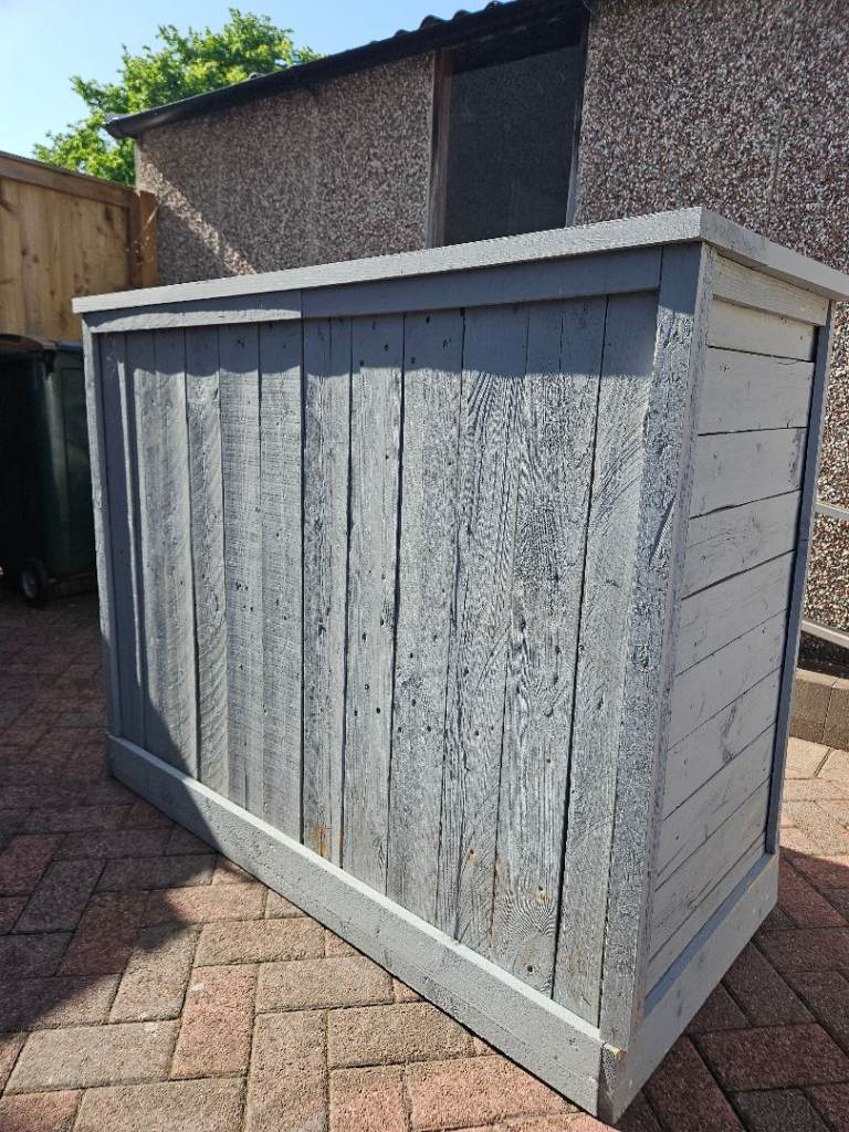 Upcycled Grey Wood Outdoor Bar – Good Condition