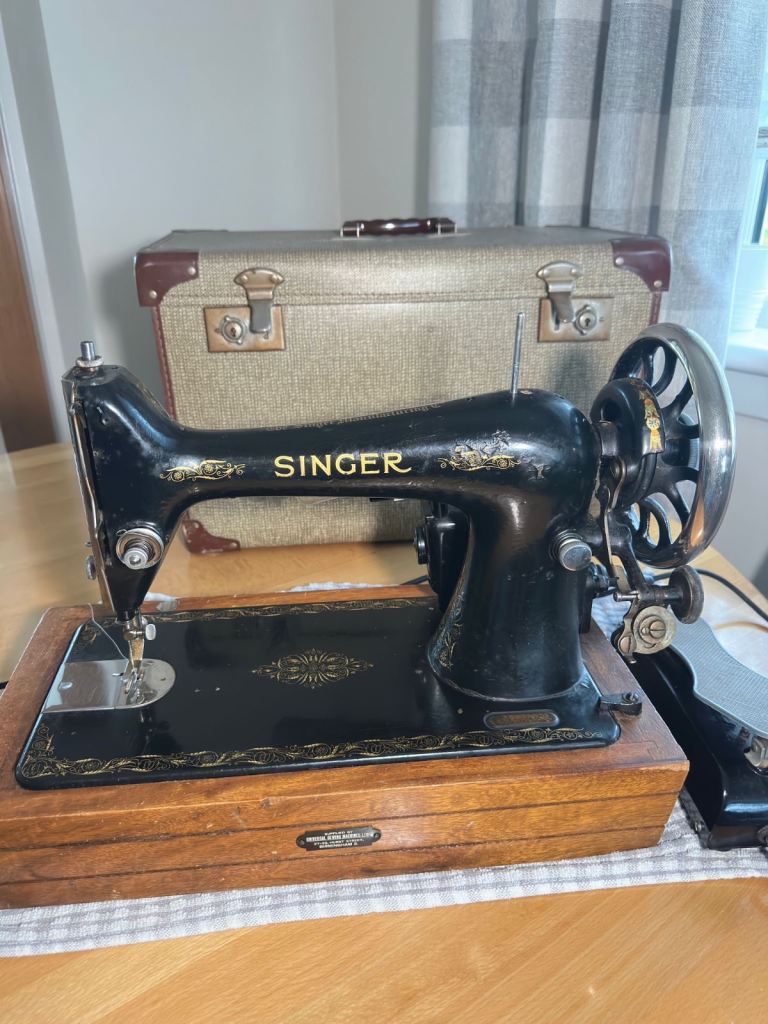 Vintage 1955 Singer 99K Electric Sewing Machine