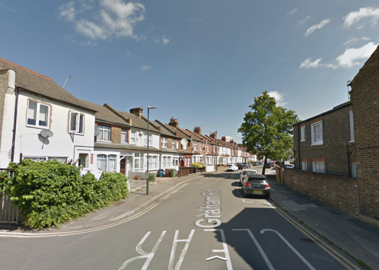 BENEFITS ACCEPTED - Studio Flat Available in Pinner Harrow HA3