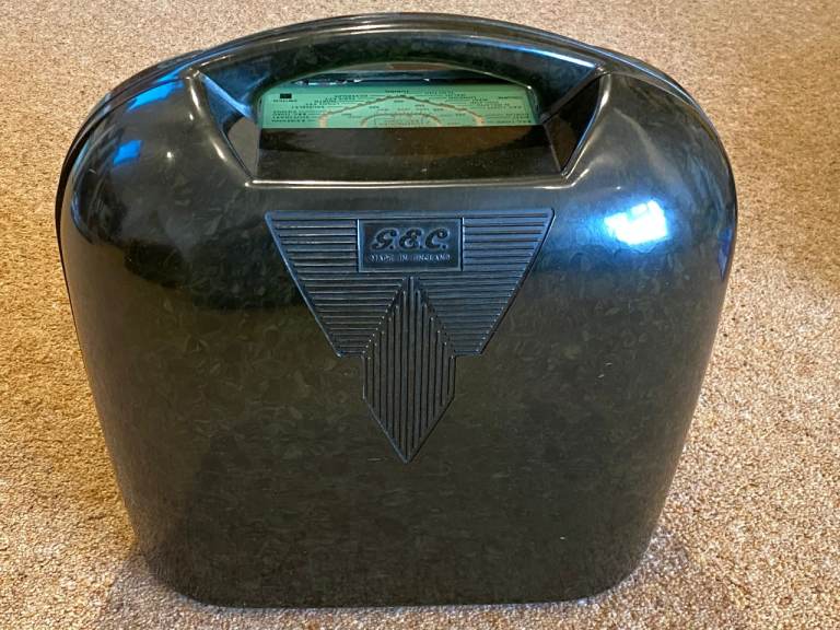Rare and original 1948 Bakelite G.E.C. Radio - Model BC4941