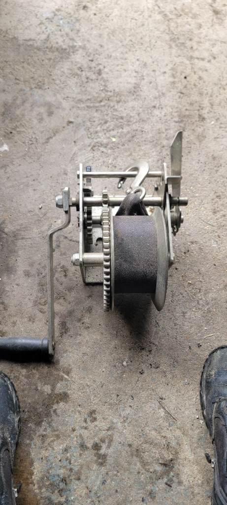 Manual winch 625kg.As new.