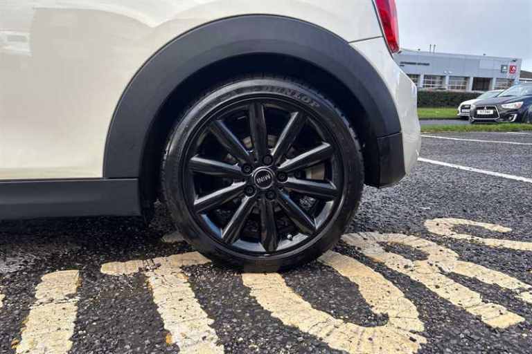 2017 MINI Hatch 2.0 Cooper S Hatchback 3dr Petrol Manual Euro 6 (s/s) (192 ps) Hatchback Petrol M...