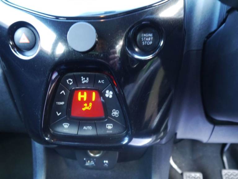  Toyota Aygo 1.0 VVT-i X-Clusiv 5dr Petrol