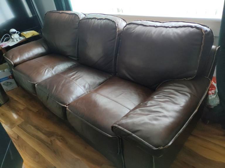 Brown leather suite,3,2,1