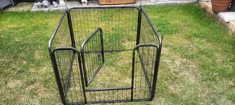 Small play pen