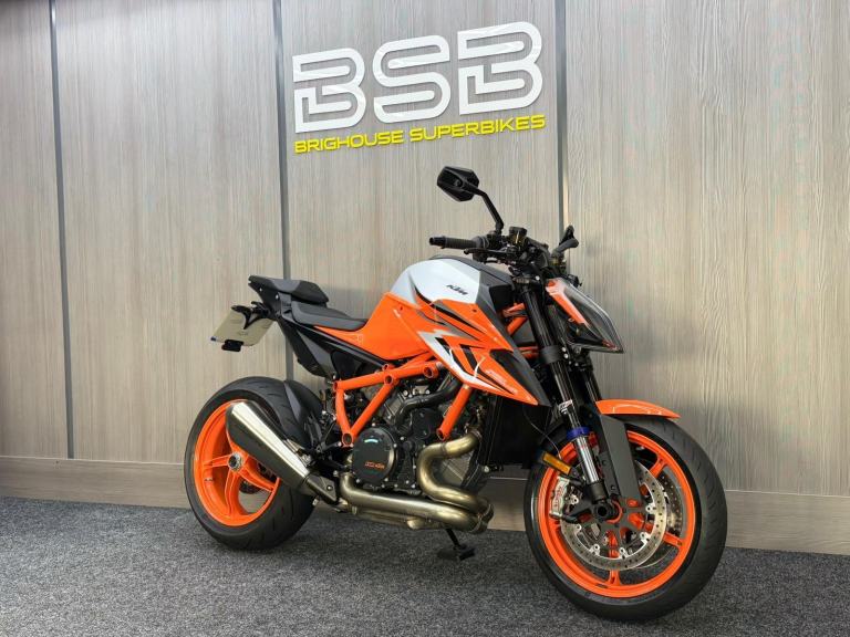 2022 22 KTM 1290 SuperDuke R EVO Euro 5 - JUST 3071 MILES - TECH PACK