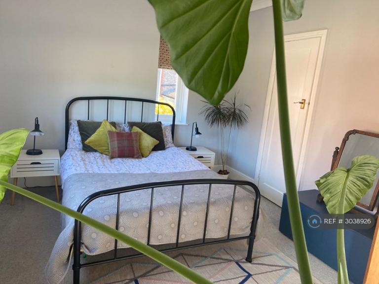 1 bedroom flat in Curzon Terrace, York, YO23 (1 bed) (#3038926)