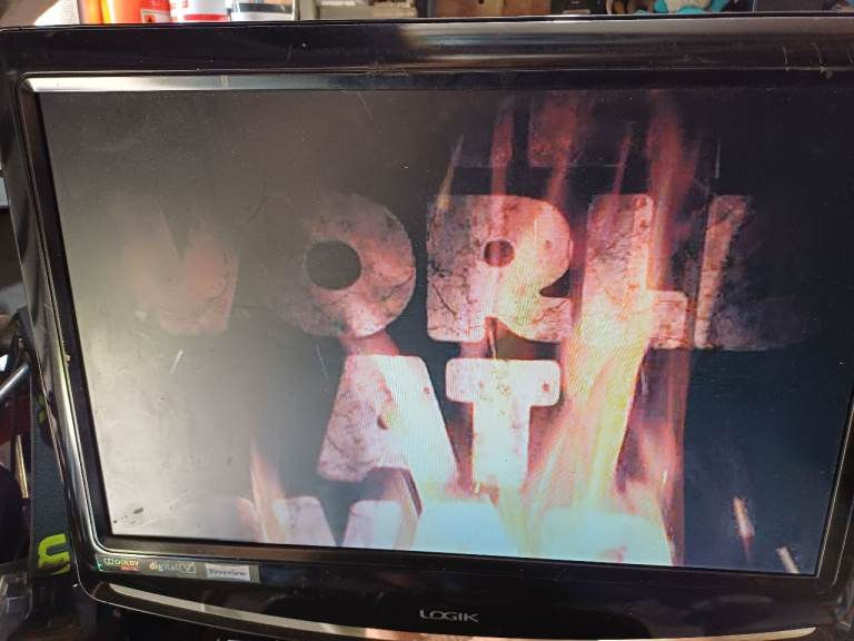 17" TV DVD Combi Television built in stand