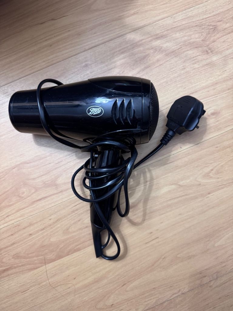 Boots 2200w black hair dryer 