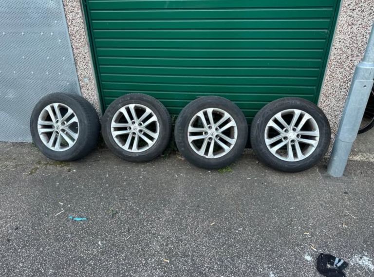 Nissan Qashqai/Juke Alloys wheels with tyres