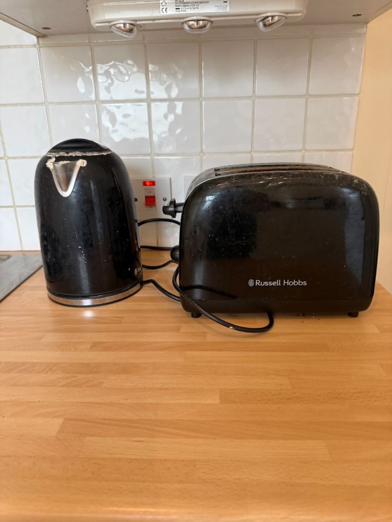 Russell Hobbs Kettle and Toaster in Black
