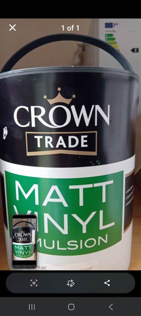 Crown Trade Matt Vinyl Emulsion Paint