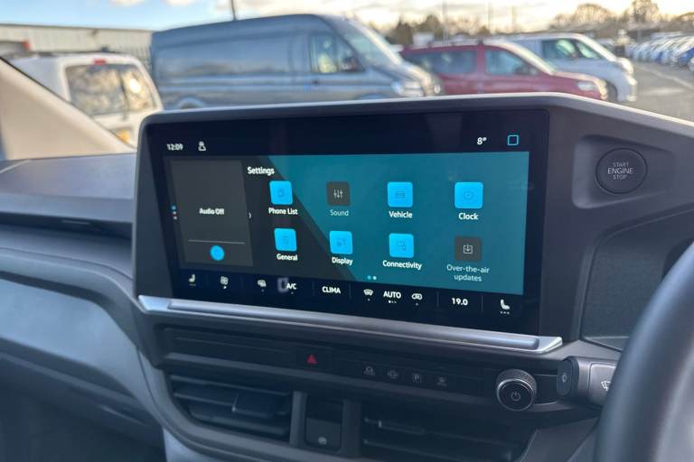 2025 Volkswagen Transporter 2.0 TDI T28 Commerce Pro FWD SWB Euro 6 (s/s) 5dr Van DIESEL Manual