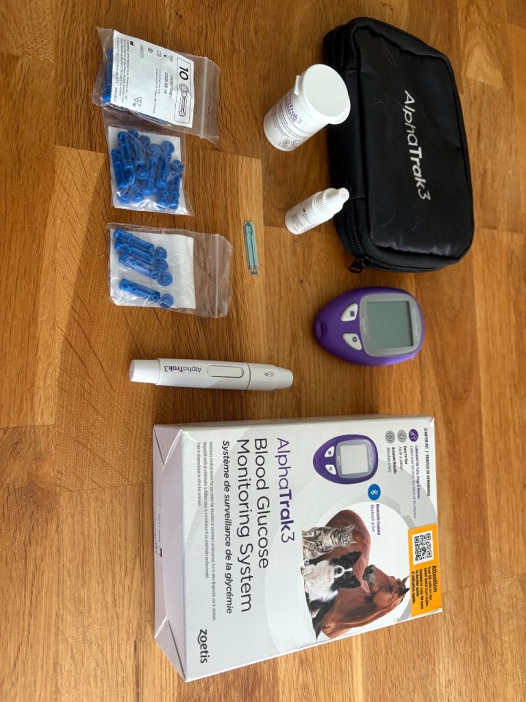 Alphatrak 3 blood glucose monitoring starter pack