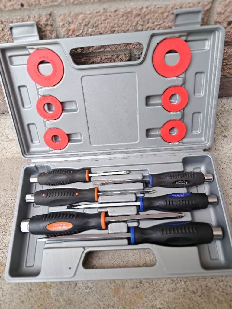 Hammer screw drivers 
