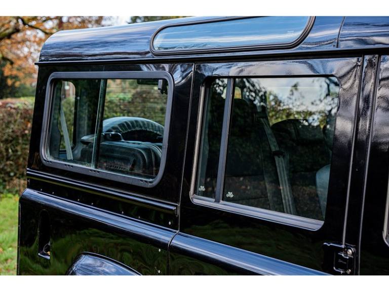 2014 Land Rover Defender XS Station Wagon TDCi [2.2] WINDOW VAN DIESEL Manual