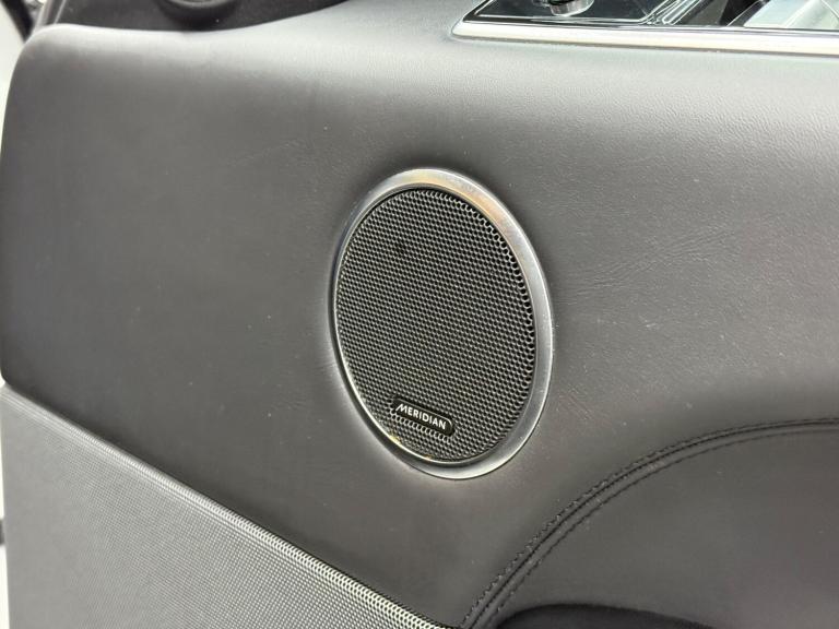 2020 Land Rover Range Rover Sport 3.0 SD V6 Autobiography Dynamic Auto 4WD Euro 6 (s/s) 5dr ESTAT...