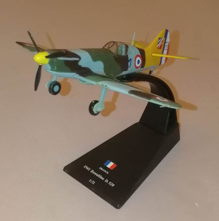 Amercom 1941 Dewoitine D.520 1:72 Scale Die-Cast Model Aircraft