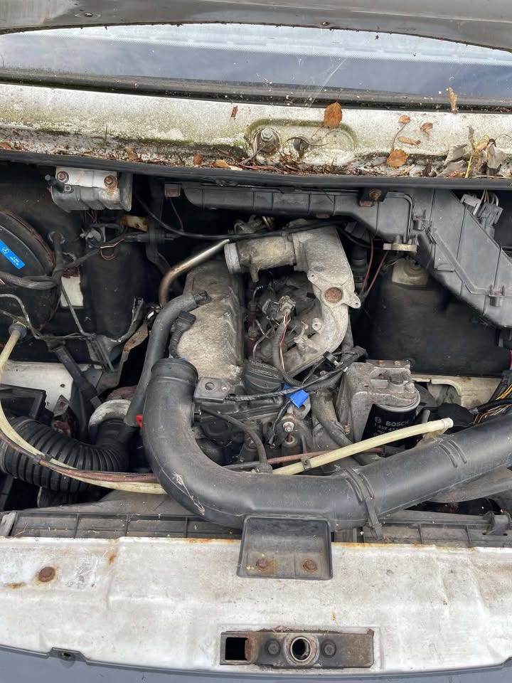 Mercedes-Benz OM602.980 2.9-litre inline-five turbocharged diesel Engine,  £1650  