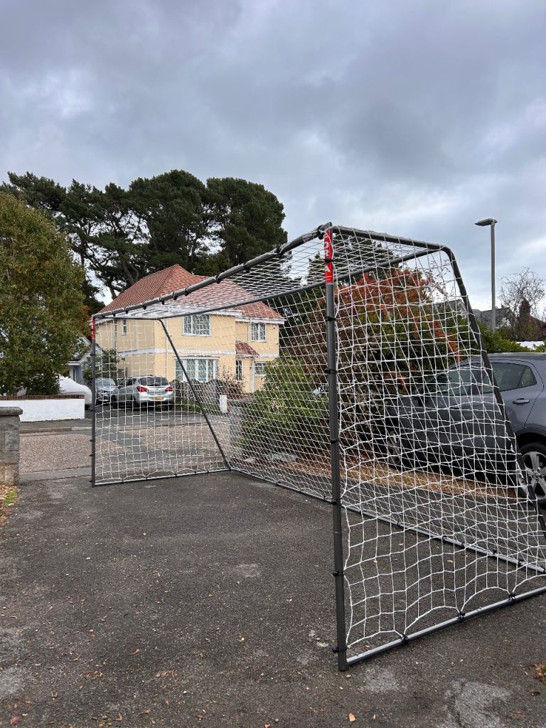 BRAND NEW 9 aside football goal (16x7) 