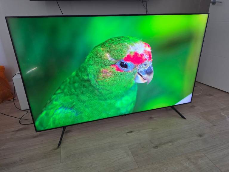 Samsung 65” QLED 4K Smart TV – QE65Q60T – Excellent Condition