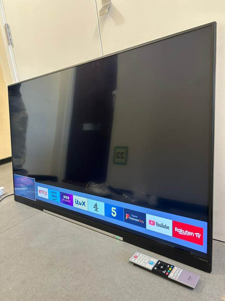60"TOSHIBA 4K SMART UHD HDR WIFI LED TV 199£
