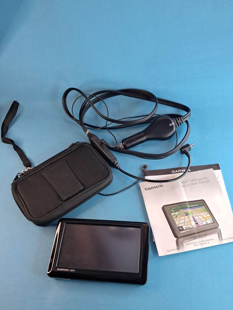 Garmin nüvi 1400 series GPS navigation system, working perfect. Good condition. 