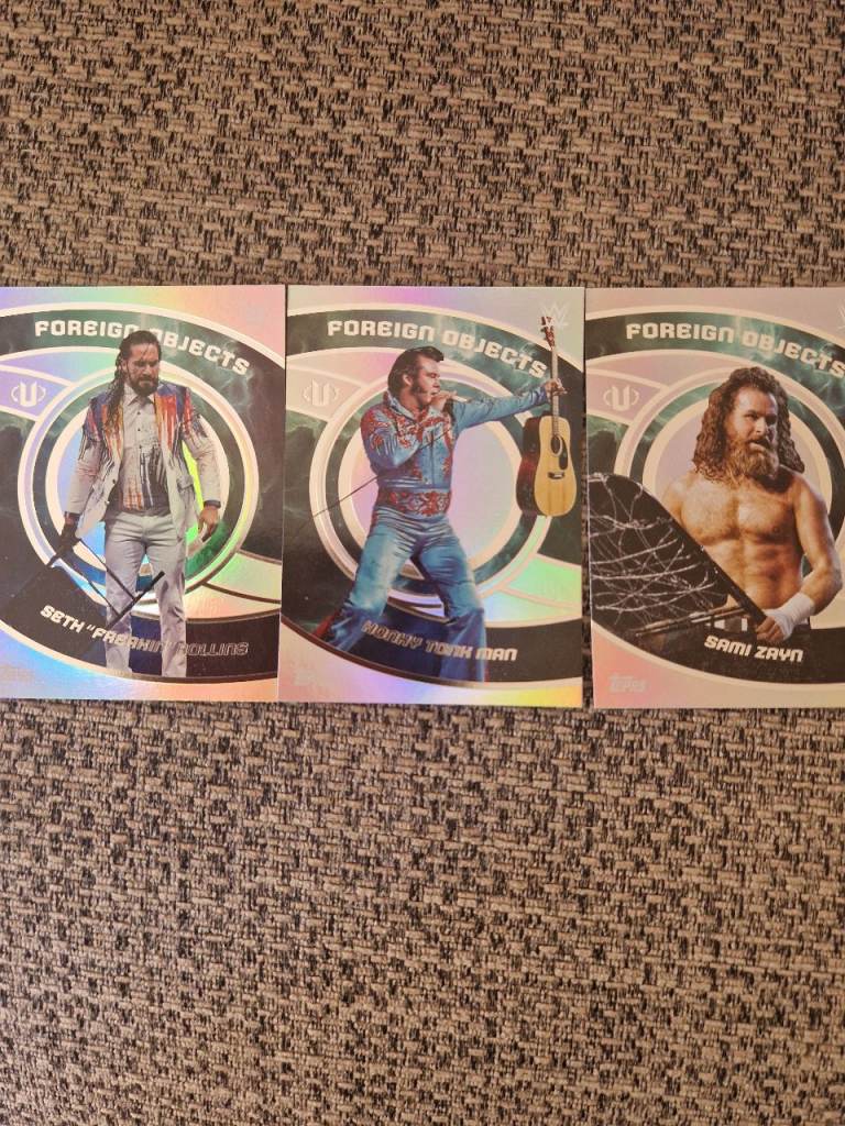 Topps WWE RAW Foreign Objects Trading Cards Set