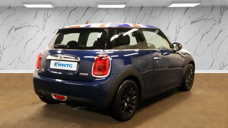 2016 MINI Hatch 1.5 Cooper Hatchback 3dr Petrol Manual Euro 6 (s/s) (136 ps) Hatchback Petrol Manual