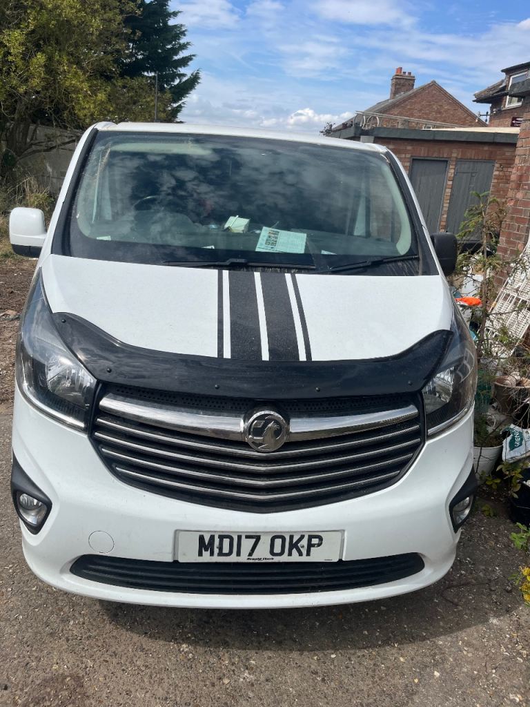 Vauxhall, VIVARO, crew cab Van, 2017, Manual, 1598 (cc)