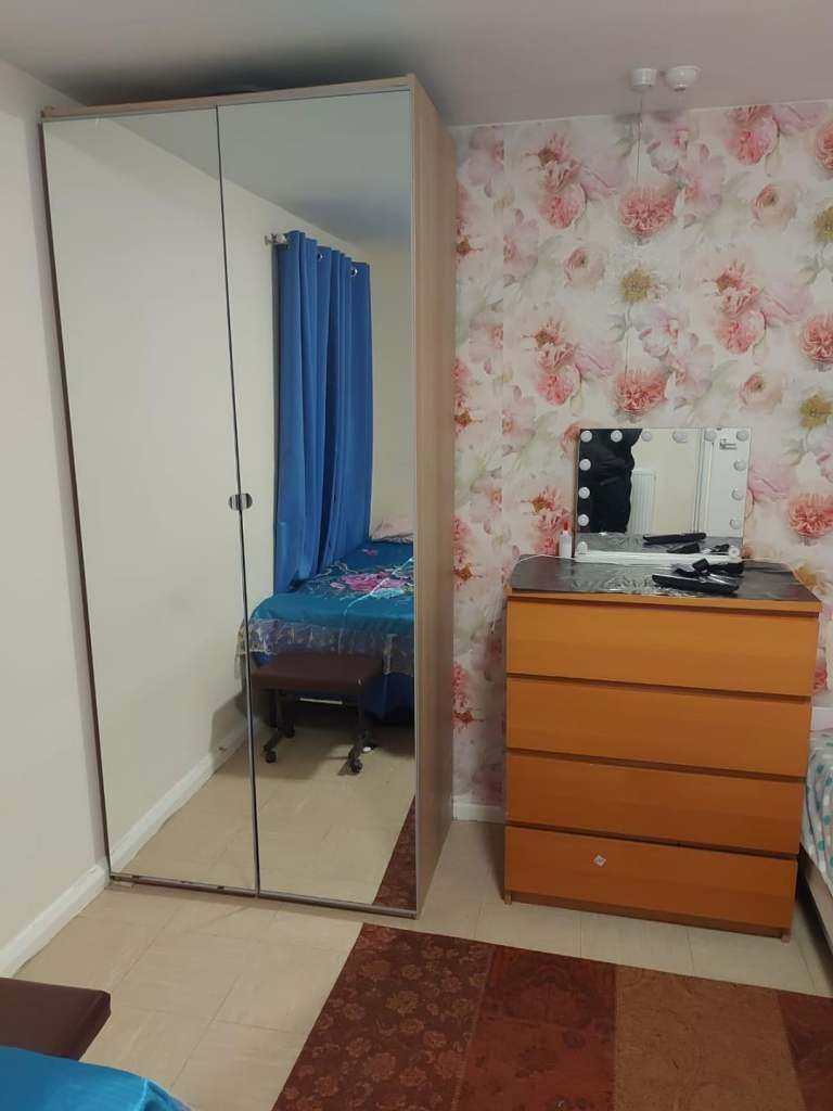 Double Room to Rent in Flat share - The Grove, Ealing, W5 5DX