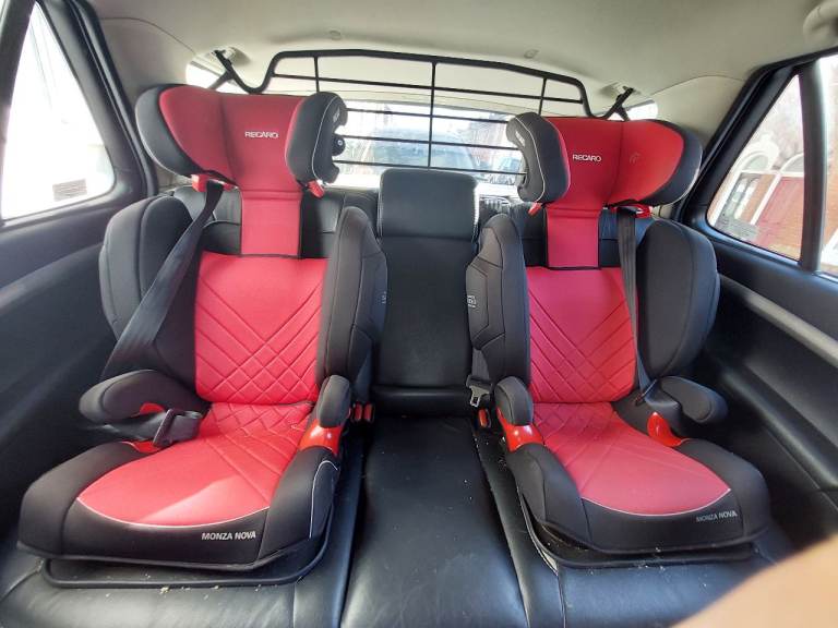 Recaro Monza Nova 2 child car seat 3-12yrs old or 15-36kg. Group 2 & 3. Isofix 1 LEFT