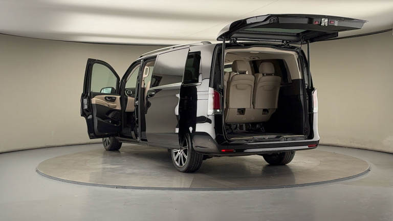 2025 Mercedes-Benz V-Class 2.0 V220d Premium MPV 5dr Diesel G-Tronic+ Euro 6 (s/s) (8 Seat, Extra...