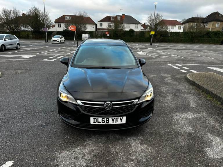 Vauxhall Astra Estate 1.4 Petrol Sports 2018 Low Mileage, touch screen 1 Year Mot