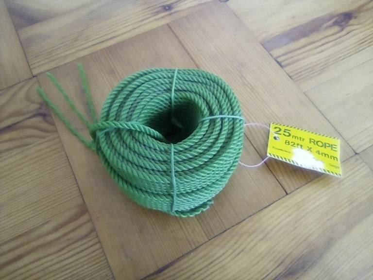 New reel of 25 meter garden rope.